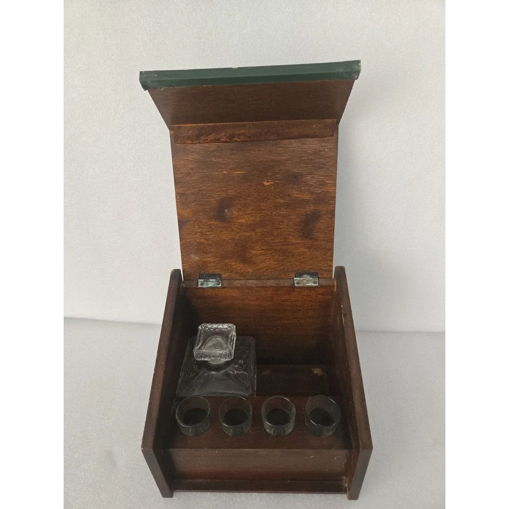 VINTAGE MID CENTURY WOODEN MINI LIQUOR BAR CABINET With Shot Glasses And Bottle